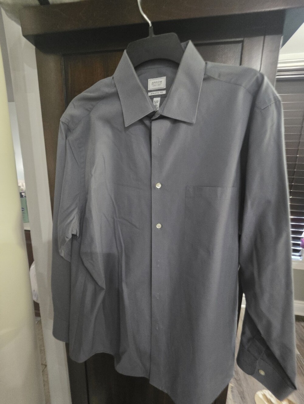 Arrow Men’s Dark Gray Long-Sleeve Dress Shirt